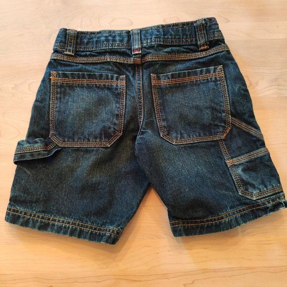 Girls Jean Shorts - Arizona Jeans -  Size 8 Husky - No Fraying. - Picture 2 of 11